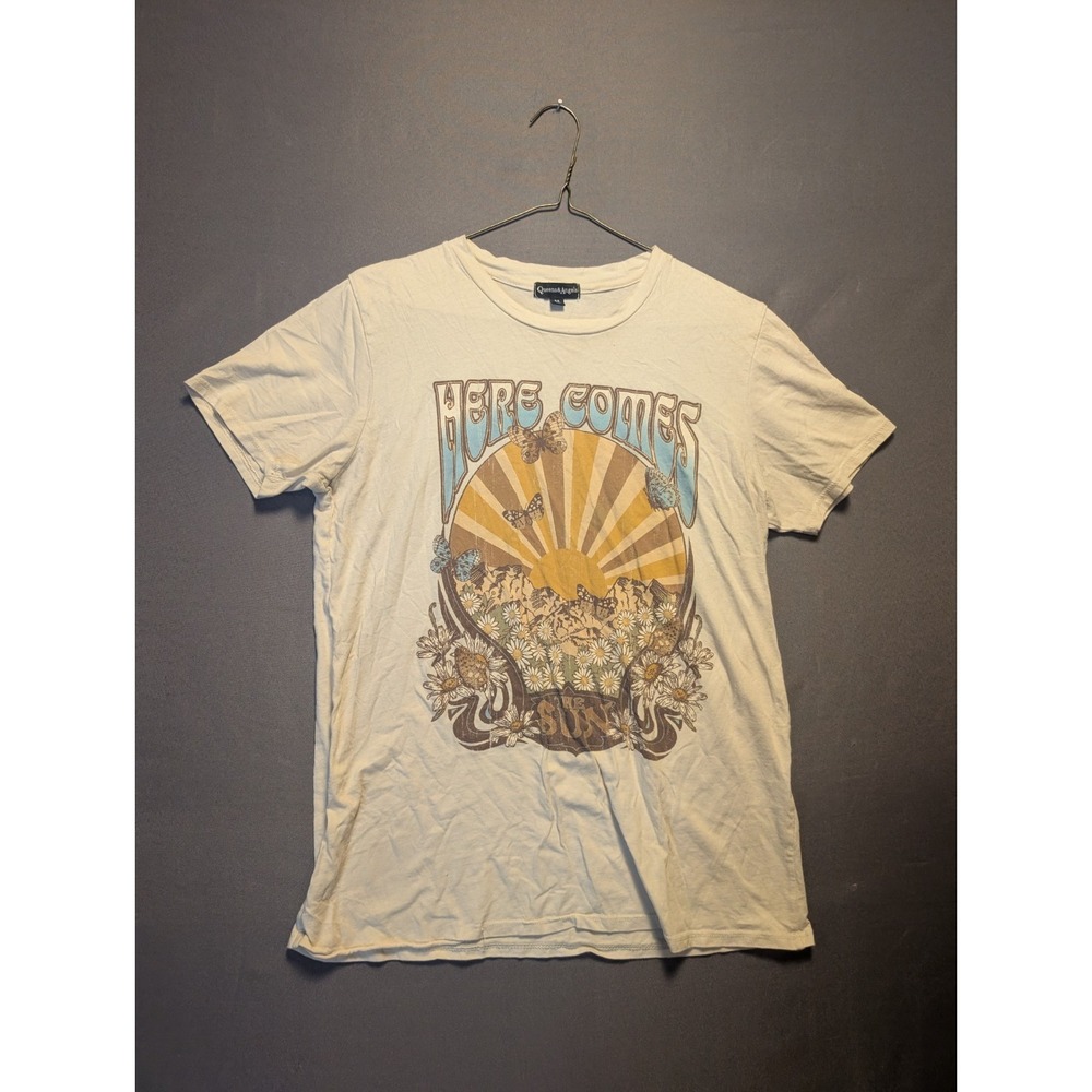 Queens & Angels T-Shirt Womens Medium Cream Here Comes The Sun Graphic Casual